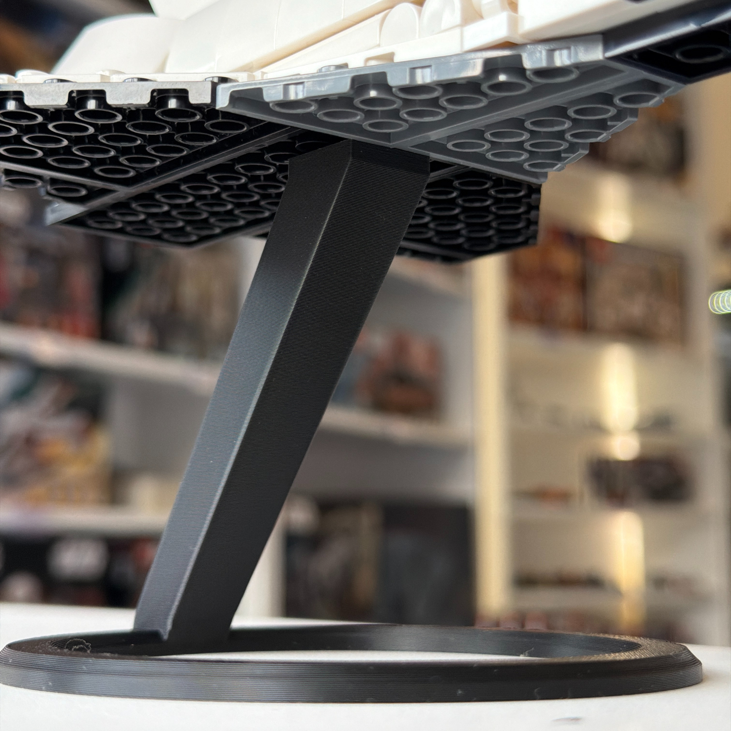 Height display stand for LEGO® sets